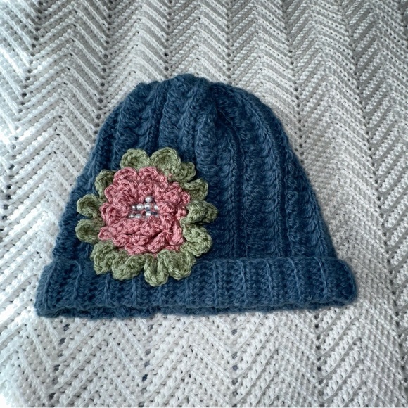 Handmade Crocheted Blue Hat with rose and sage flower and Pearl details - nwot - Picture 5 of 6